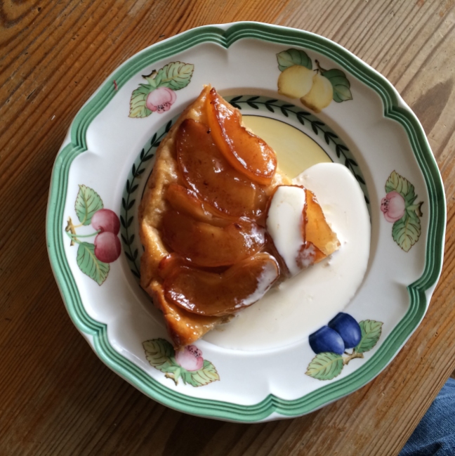 Apple tarte tatin with Chinese five spices and Tamarind with maple syrup caramel
