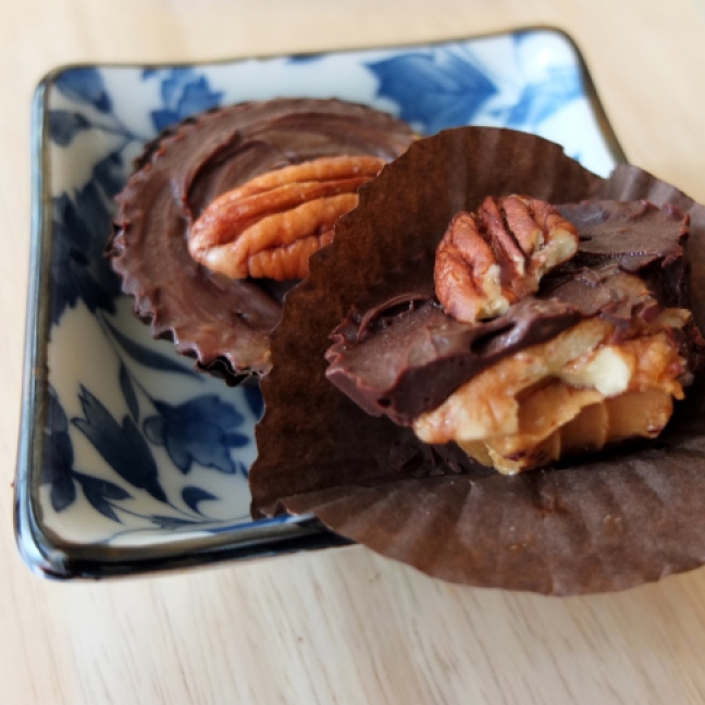 Chocolate-covered salted date caramel peanut butter cups