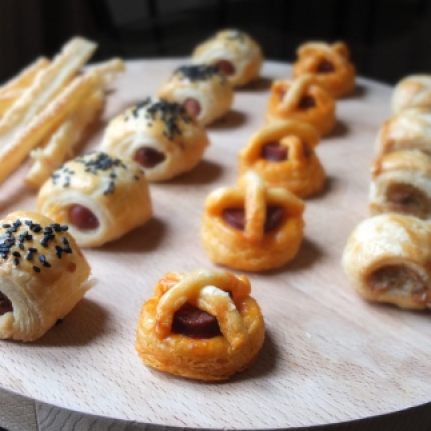 Savoury petits fours with inverted puff pastry